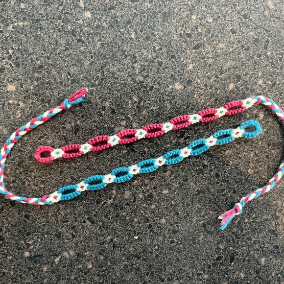 CUSTOM Matching pack of 2 handmade daisy bracelets - Picture 5 of 7